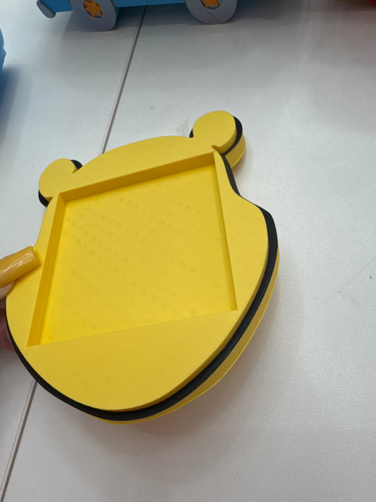 Pooh Note minor defect